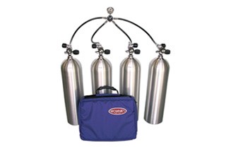 Four Way Fill Manifold for SCUBA tank filling – four whips, stainless gauge, brass manifold block, and padded storage bag.